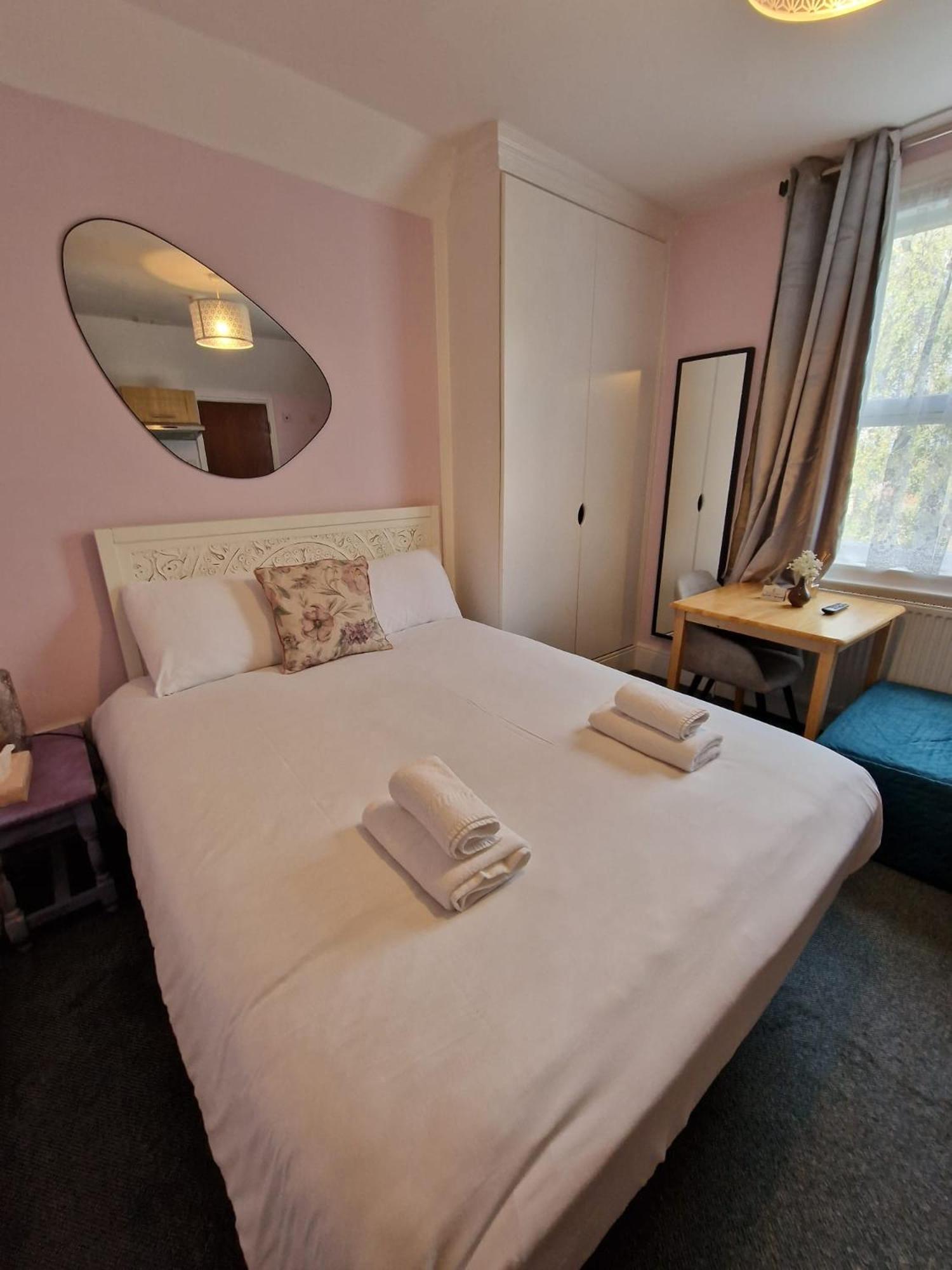 United Lodge Hotel Лондон Экстерьер фото