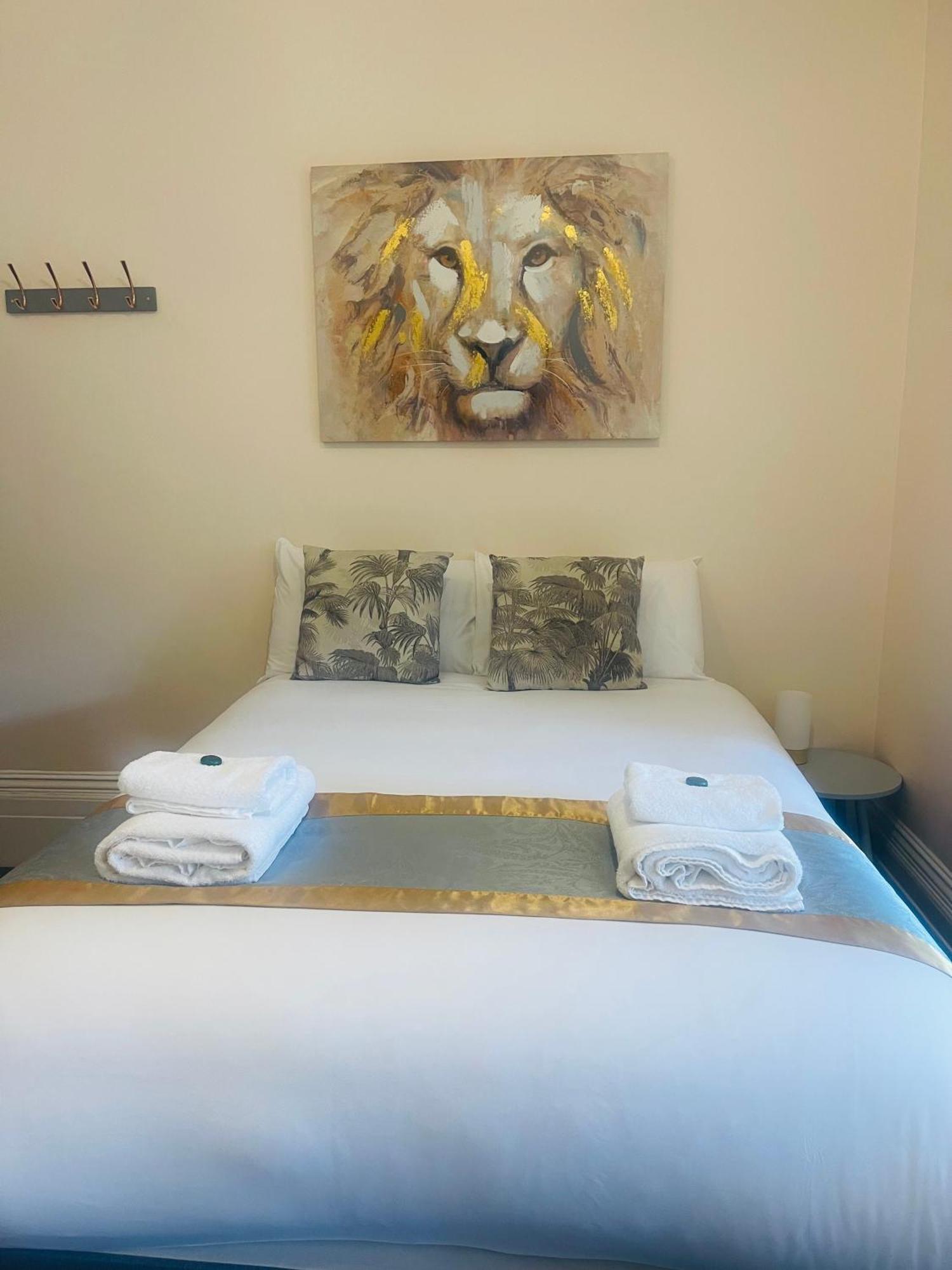 United Lodge Hotel Лондон Экстерьер фото