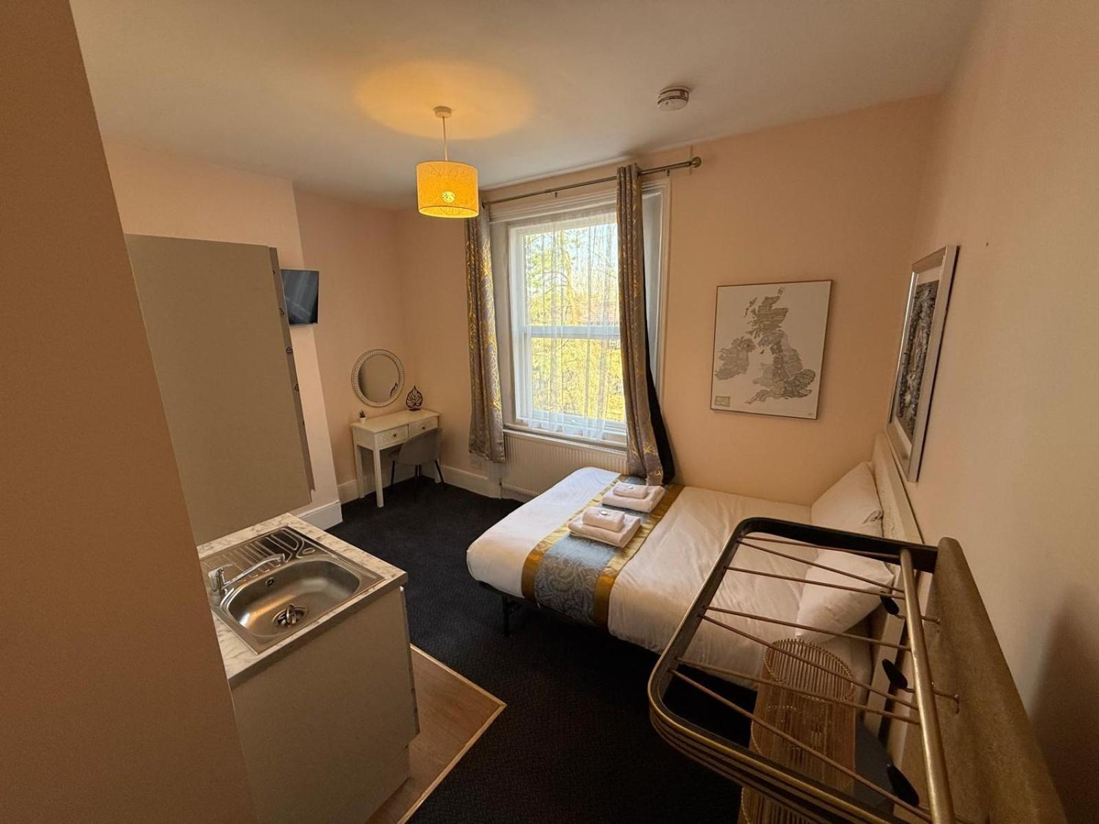 United Lodge Hotel Лондон Экстерьер фото