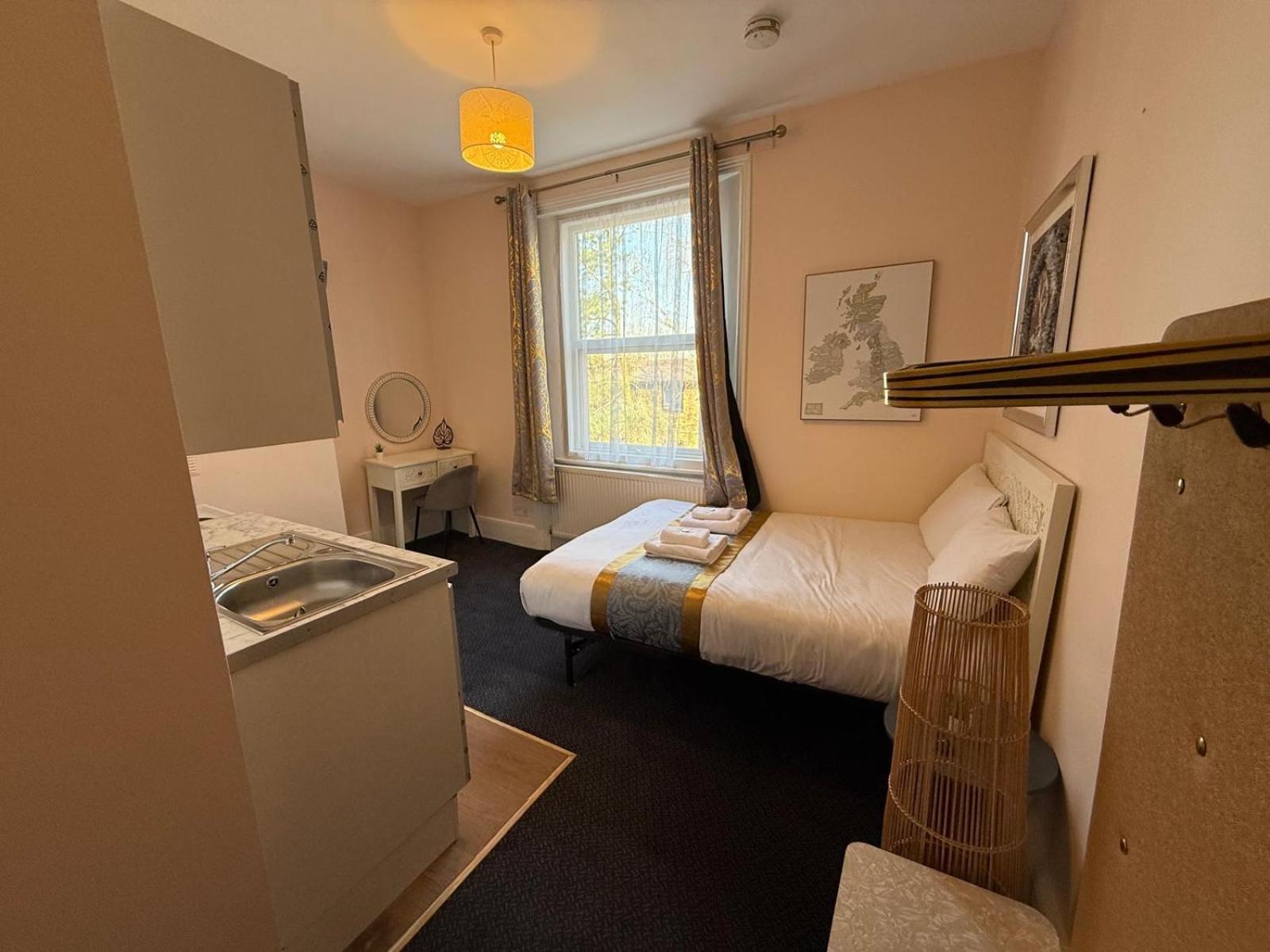 United Lodge Hotel Лондон Экстерьер фото